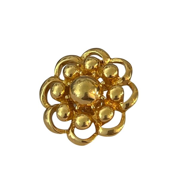 Vintage Sarah Coventry Gold Tone Clip On Flower Earrings Open Work Floral 1" - Picture 2 of 4